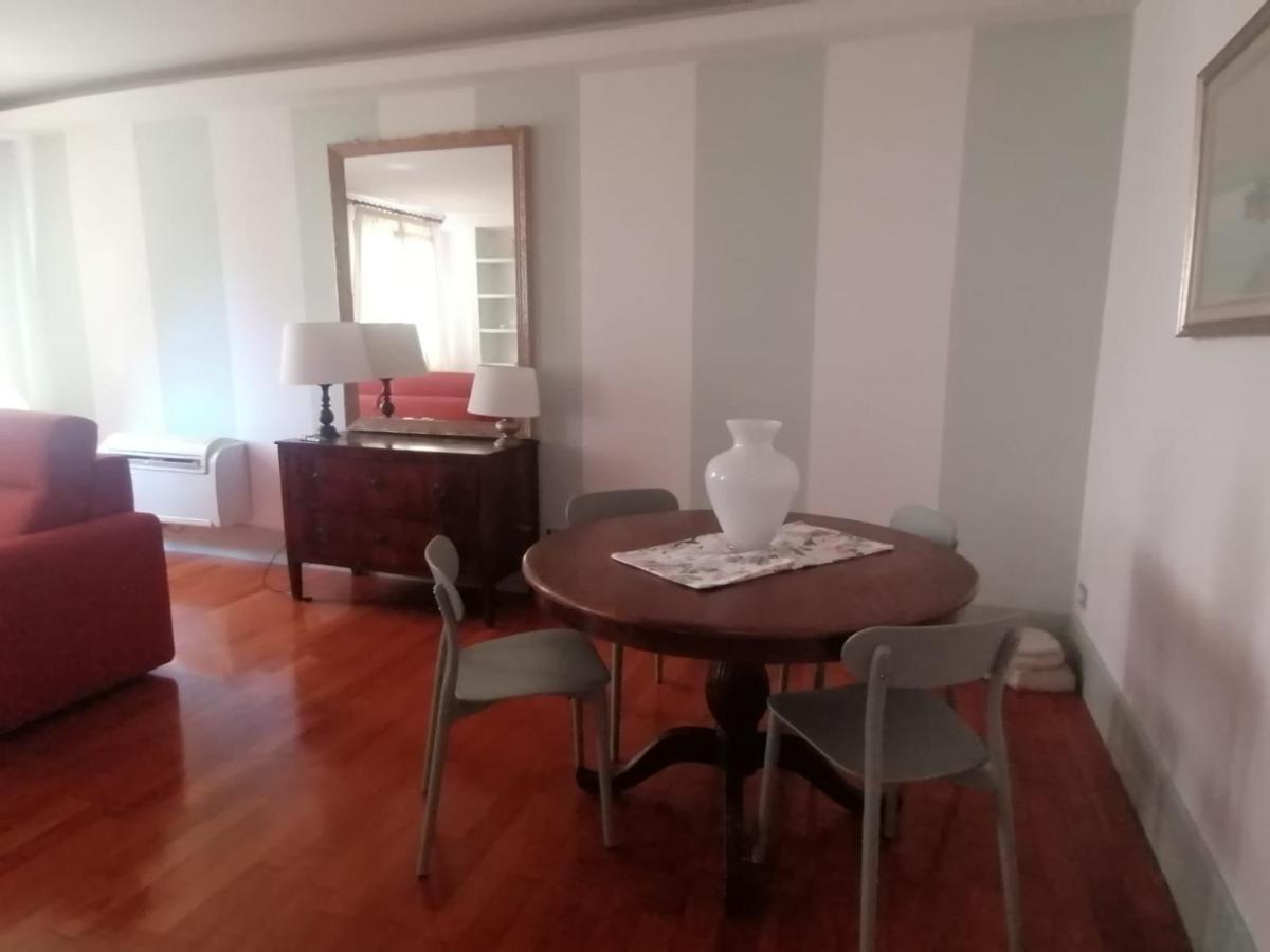 Le Finestre Sugli Ulivi Apartment Desenzano del Garda Exterior photo